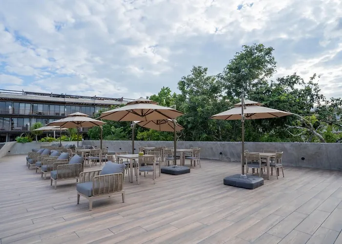 Nuju - Beutiful With Swimout-gym-rooftop-pool *