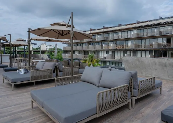 Nuju - Beutiful With Swimout-gym-rooftop-pool