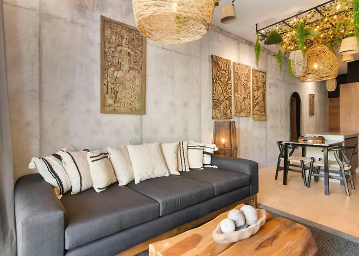 Nuju - Beutiful With Swimout-gym-rooftop-pool Apartment